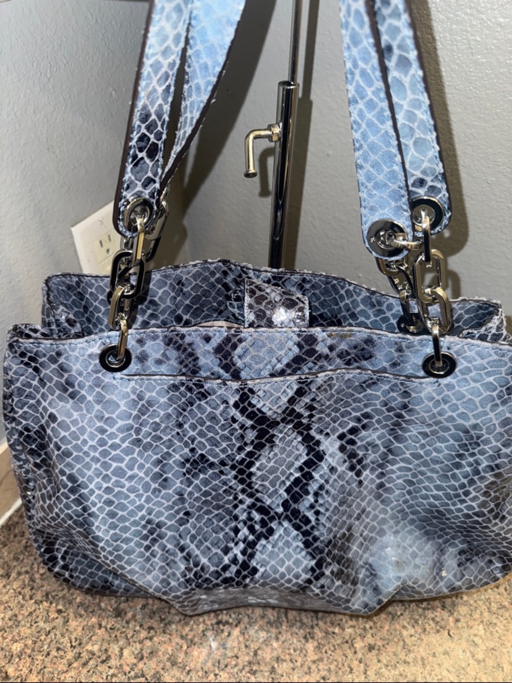 Michael Kors Gray-Blue Snake Print Shoulder Bag EUC - Picture 2 of 9